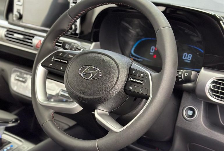 Promo Hyundai Stargazer X Prime 7 Seater IVT Midnight Black Pearl harga 300 juta